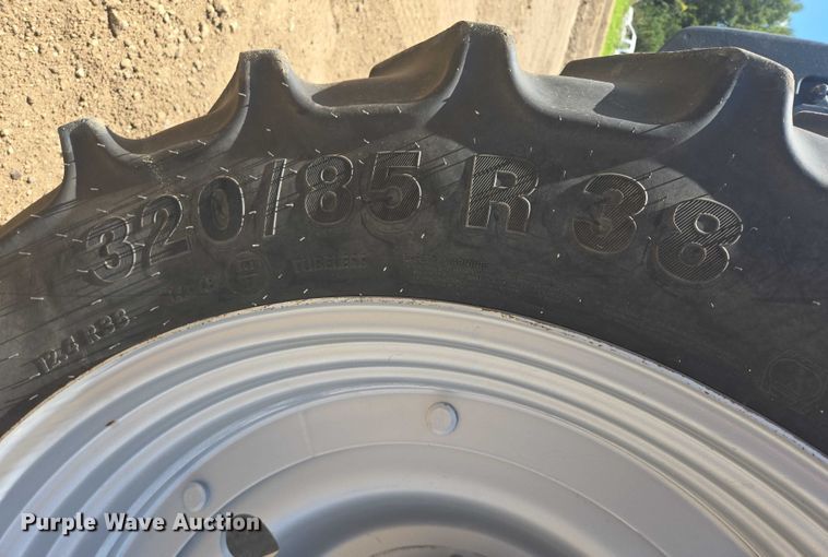 image for item EB1012 2023 Case IH Puma 185 MFWD tractor