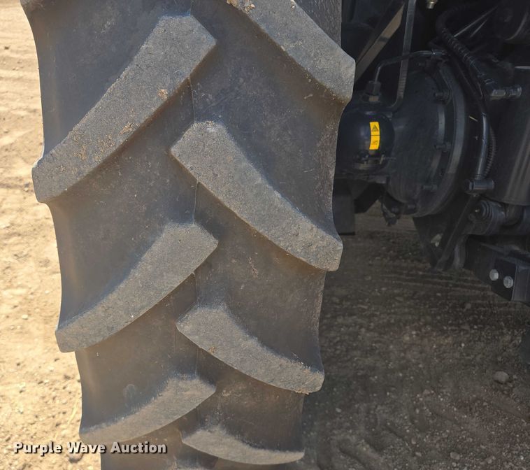 image for item EB1012 2023 Case IH Puma 185 MFWD tractor