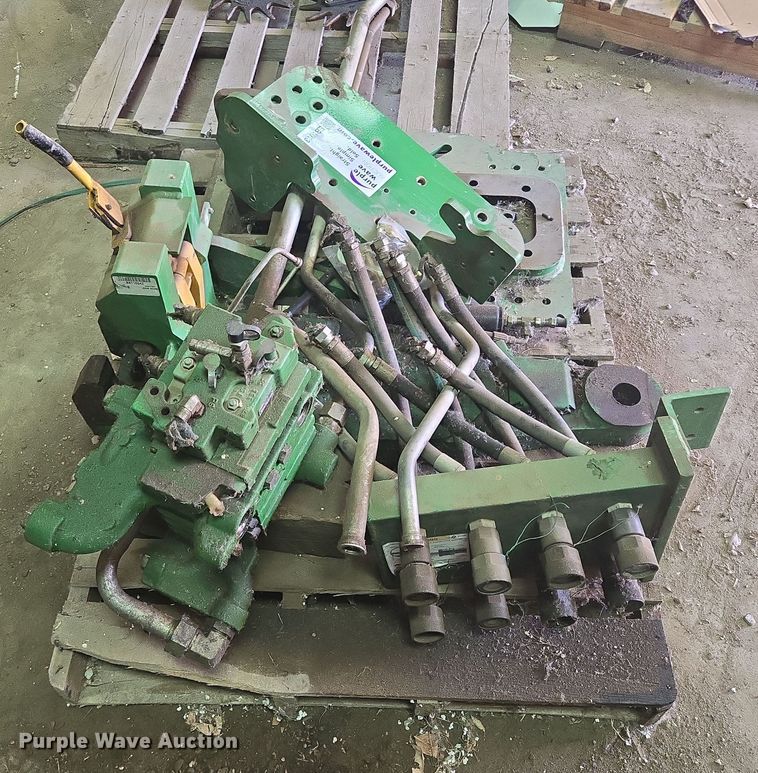 image for item EB1013 John Deere scraper hitch