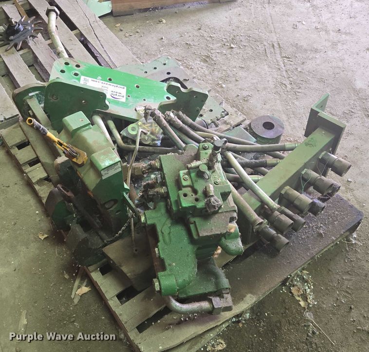 image for item EB1013 John Deere scraper hitch