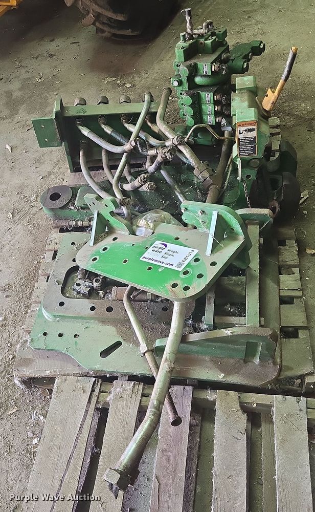 image for item EB1013 John Deere scraper hitch