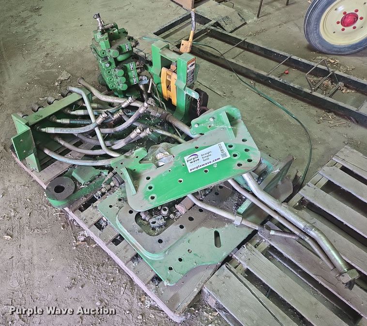 image for item EB1013 John Deere scraper hitch