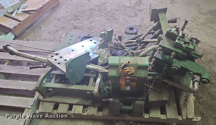 image for item EB1013 John Deere scraper hitch