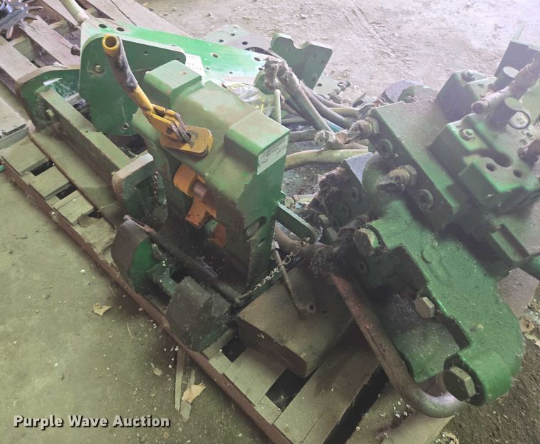 image for item EB1013 John Deere scraper hitch