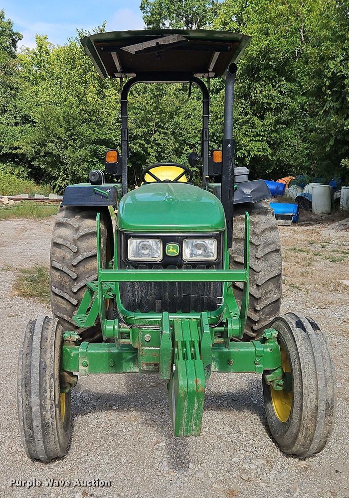 image for item EB8222 2012 John Deere 5065E tractor