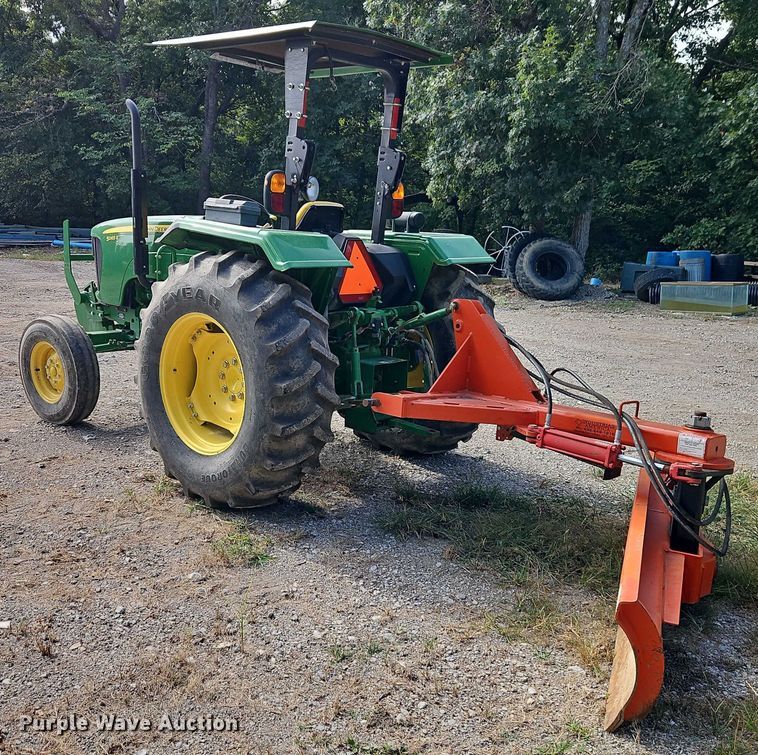 image for item EB8222 2012 John Deere 5065E tractor