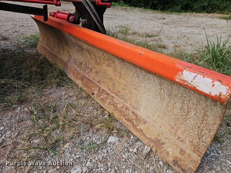 image for item EB8222 2012 John Deere 5065E tractor