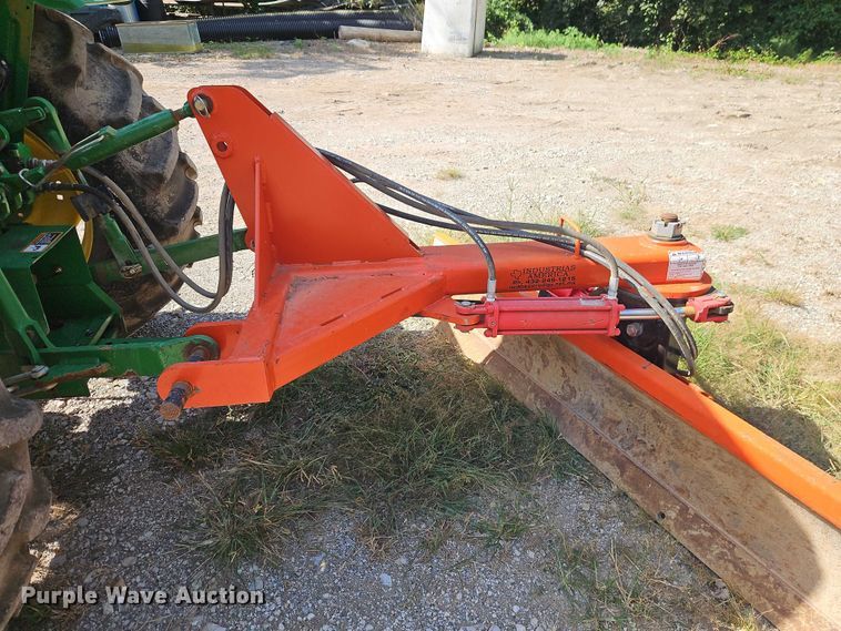 image for item EB8222 2012 John Deere 5065E tractor