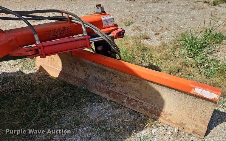 image for item EB8222 2012 John Deere 5065E tractor