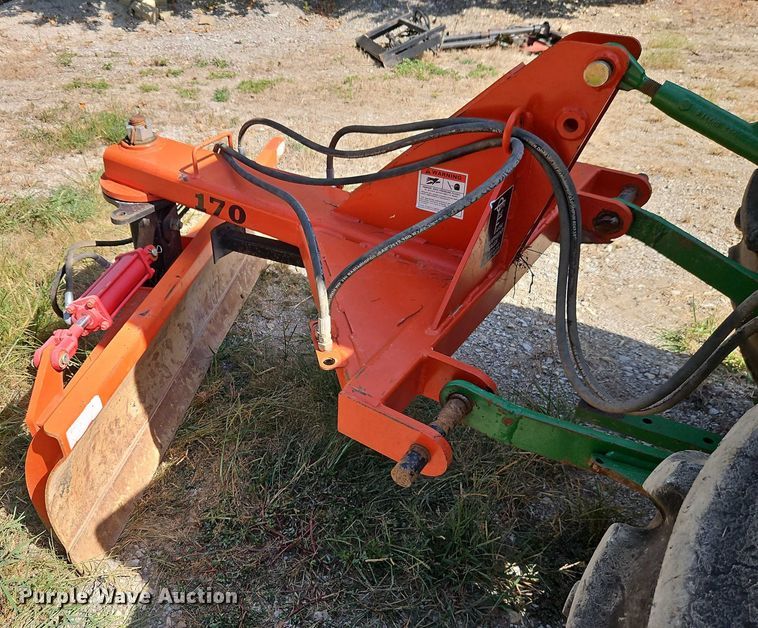 image for item EB8222 2012 John Deere 5065E tractor