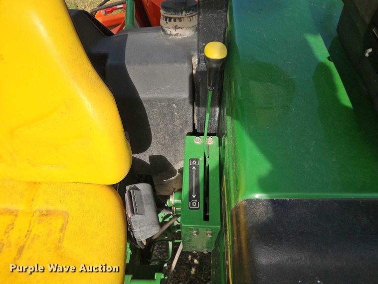 image for item EB8222 2012 John Deere 5065E tractor