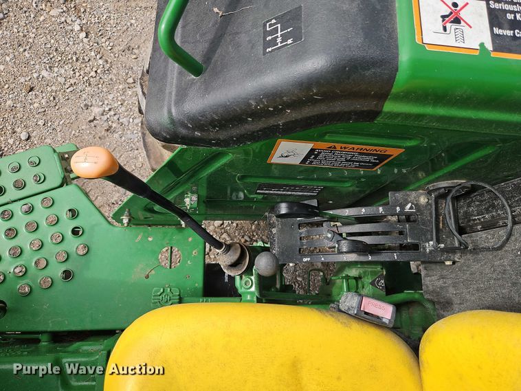 image for item EB8222 2012 John Deere 5065E tractor