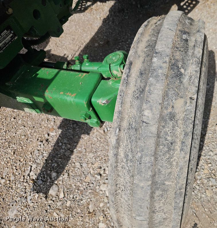 image for item EB8222 2012 John Deere 5065E tractor