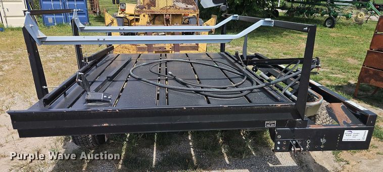 image for item EB8260 Hoelscher 1000 bale accumulator