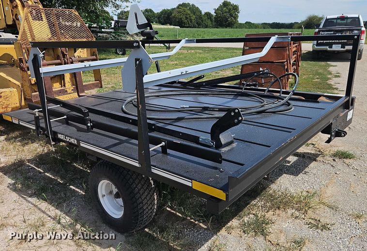 image for item EB8260 Hoelscher 1000 bale accumulator