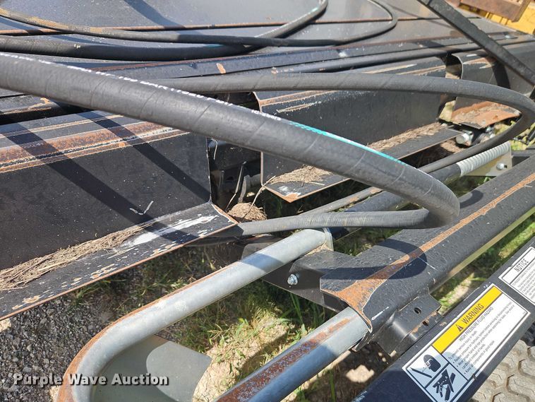 image for item EB8260 Hoelscher 1000 bale accumulator