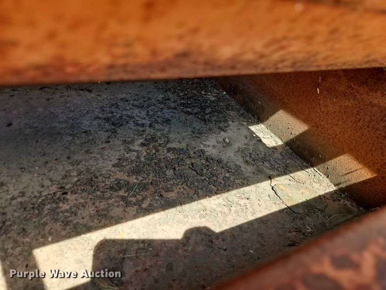 image for item EB8261 (4) feed bunks