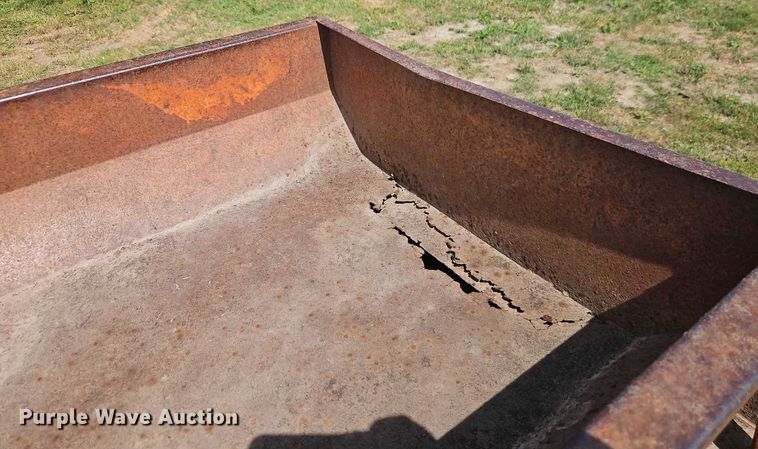 image for item EB8261 (4) feed bunks