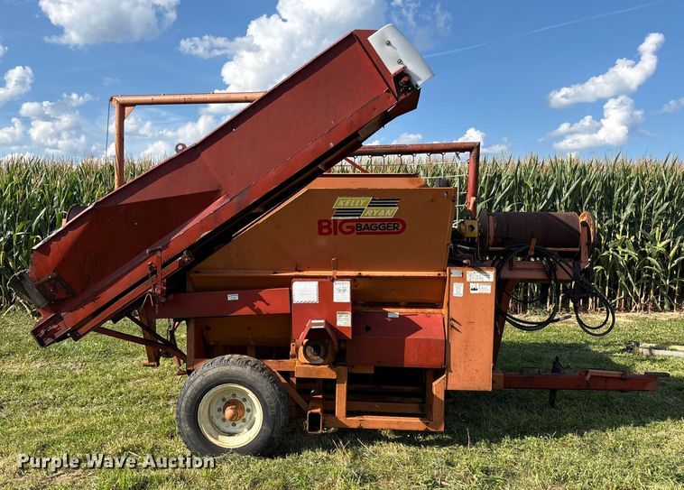 image for item EC4400 Kelly Ryan 2W-02 silage bagger