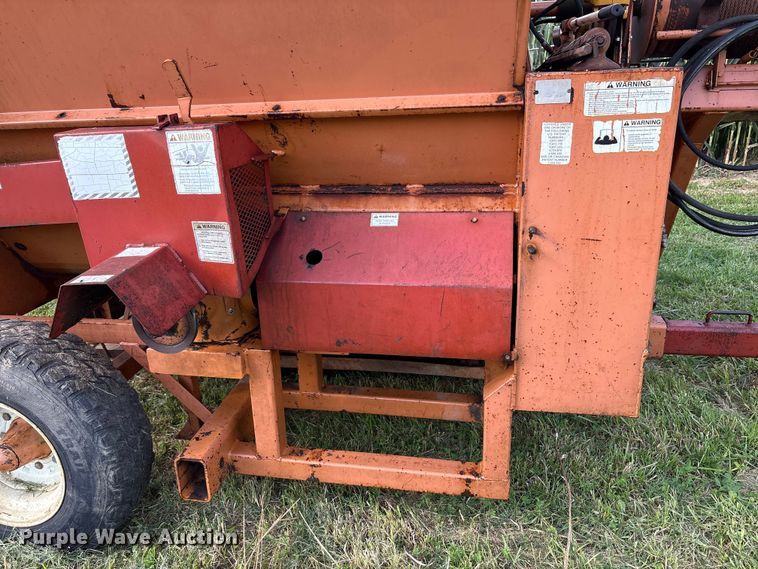 image for item EC4400 Kelly Ryan 2W-02 silage bagger