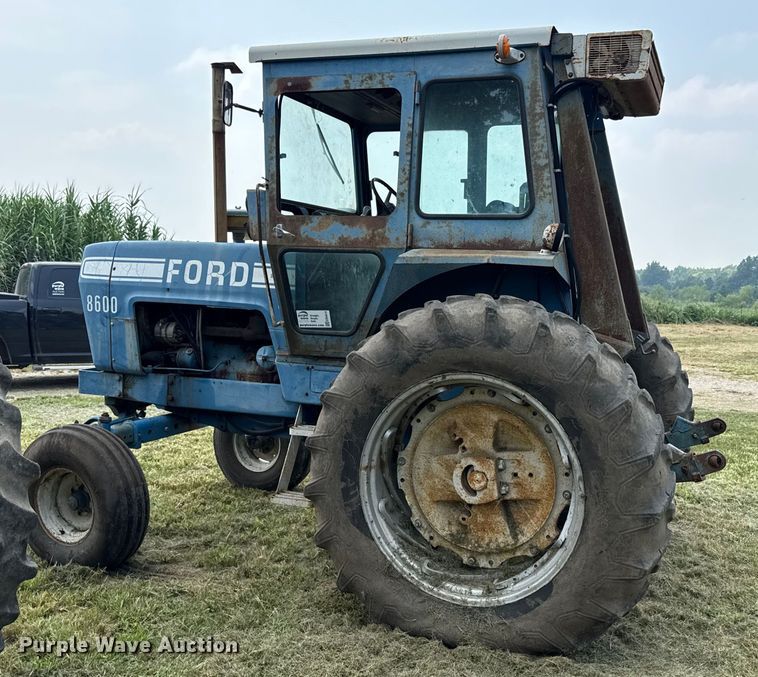 Ford 8600 Tractor トラクター ビンテージ My Uncle's Ford 8600 Tractor - YouTube