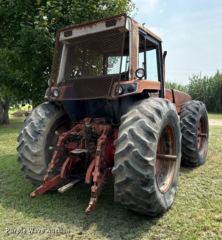 image for item ED4415 1980 International Harvester 3588 4WD tractor