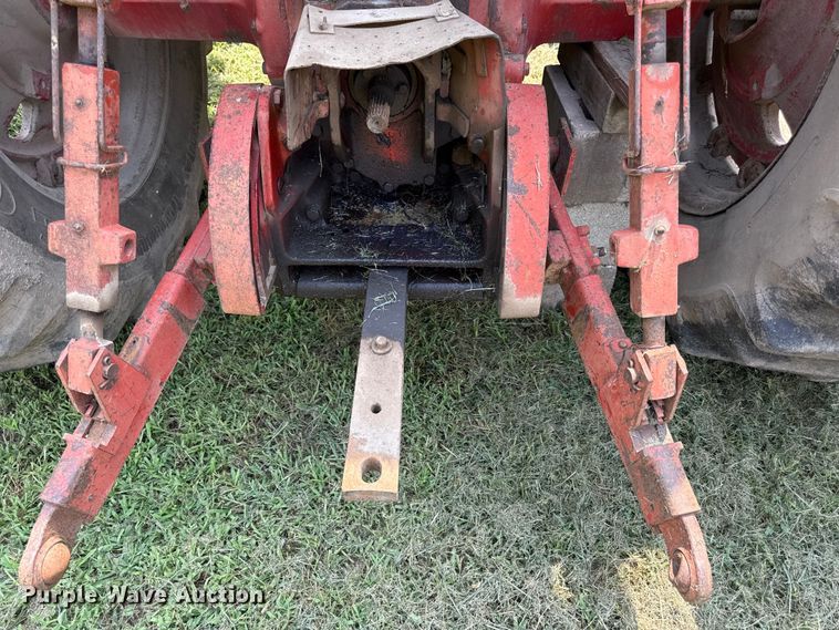 image for item ED4415 1980 International Harvester 3588 4WD tractor