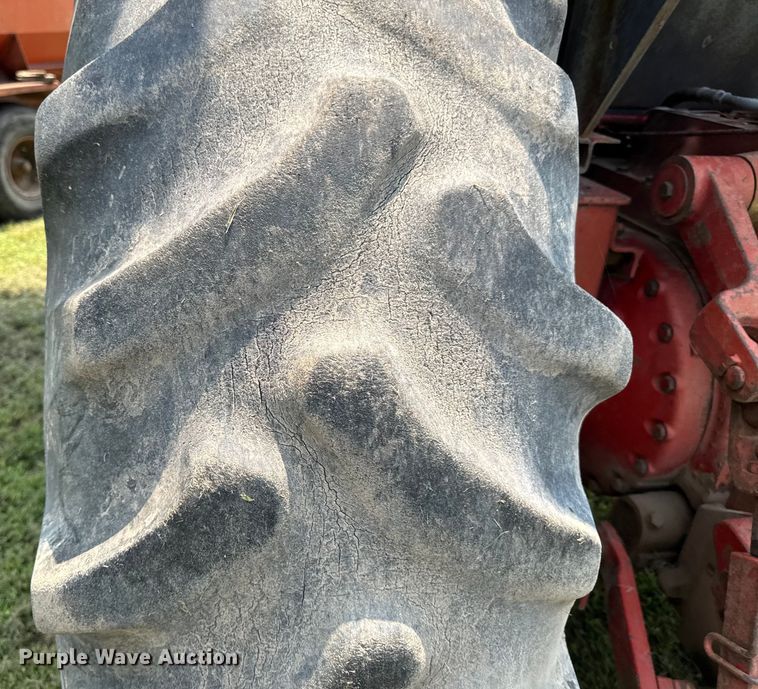 image for item ED4415 1980 International Harvester 3588 4WD tractor