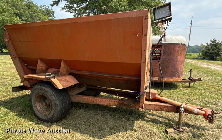 image for item ED4416 Butler Ensilmixer feed mixer