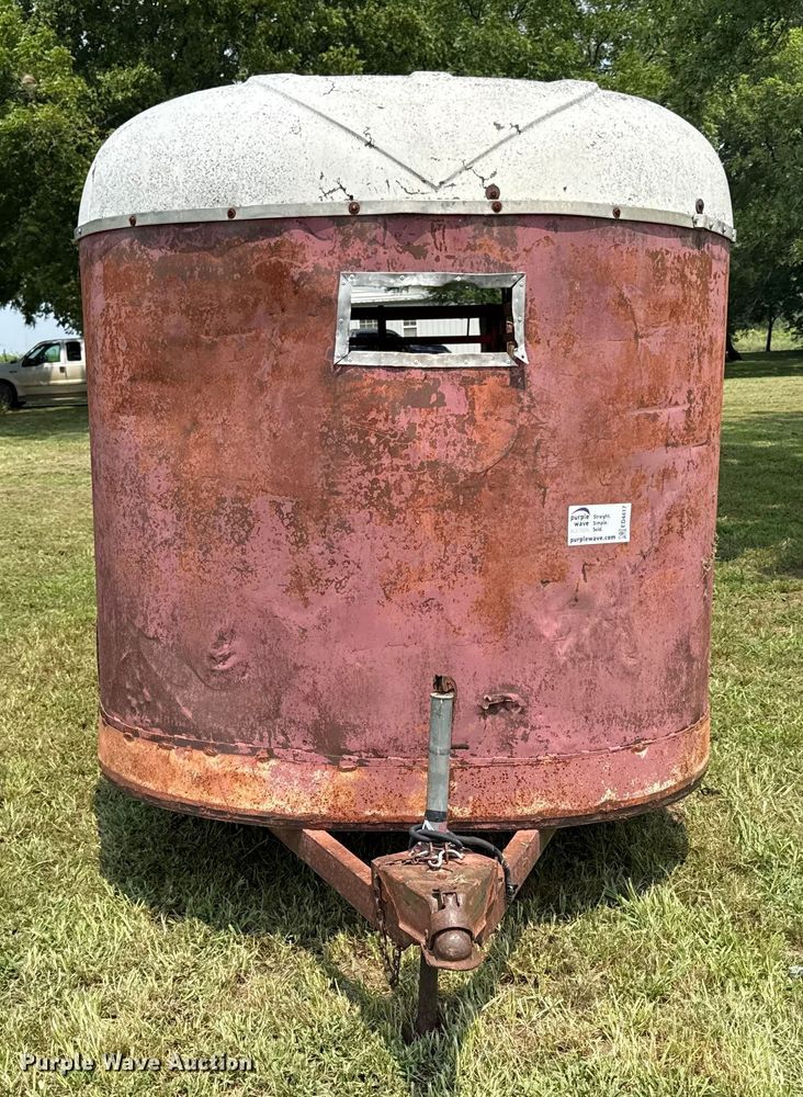 image for item ED4417 Livestock trailer