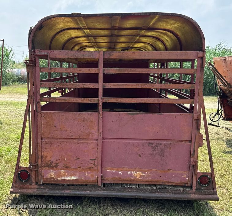 image for item ED4417 Livestock trailer