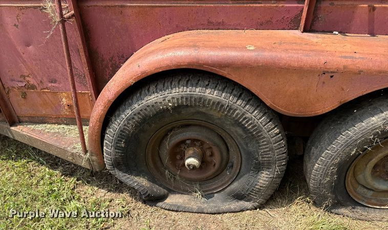 image for item ED4417 Livestock trailer