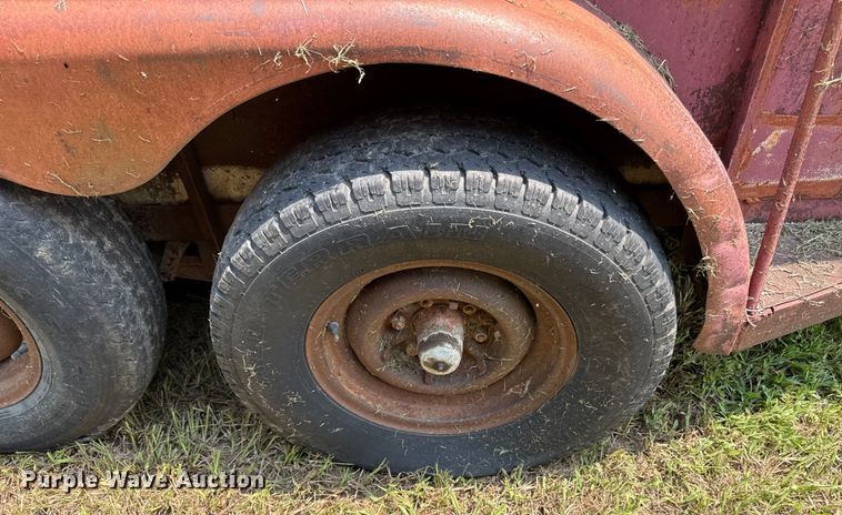 image for item ED4417 Livestock trailer
