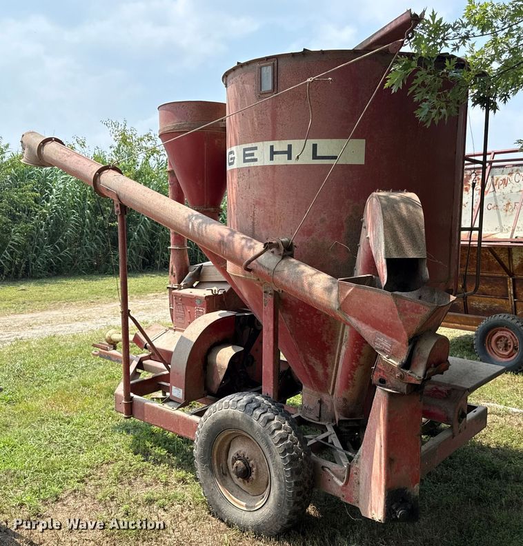 image for item ED4419 Gehl 65MX feed grinder/mixer