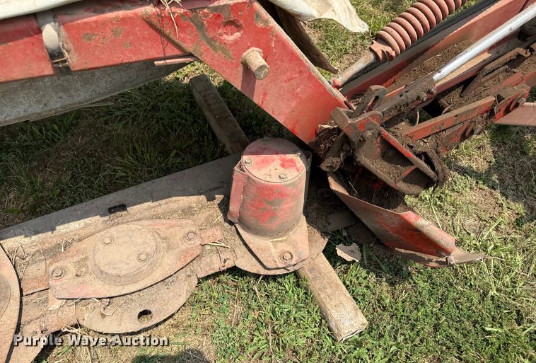 image for item ED4420 Gehl DM1165 disc mower