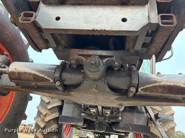 image for item EE4002 2007 Kubota M108X MFWD tractor