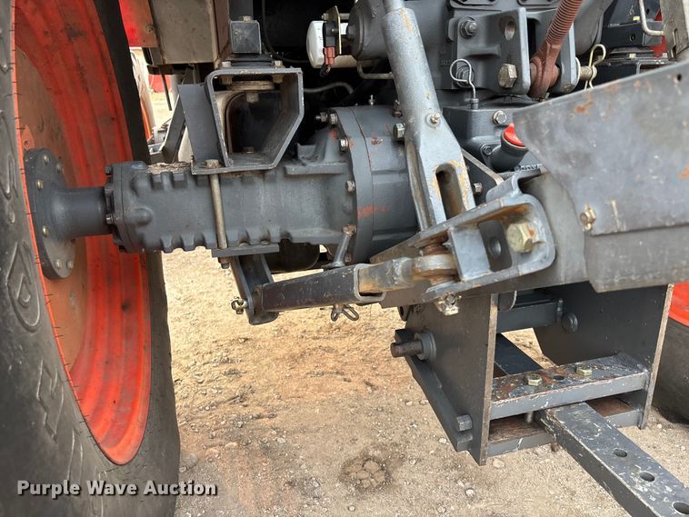 image for item EE4002 2007 Kubota M108X MFWD tractor