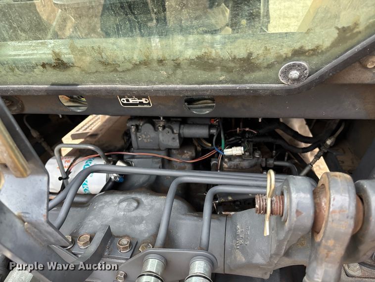 image for item EE4002 2007 Kubota M108X MFWD tractor