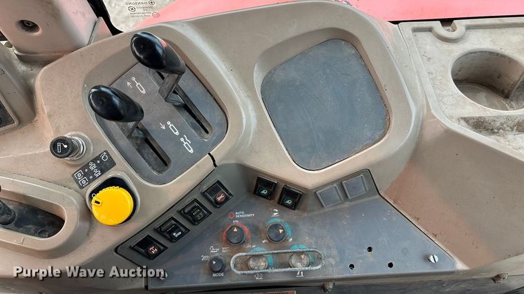 image for item EE4002 2007 Kubota M108X MFWD tractor