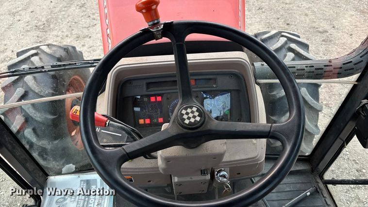 image for item EE4002 2007 Kubota M108X MFWD tractor