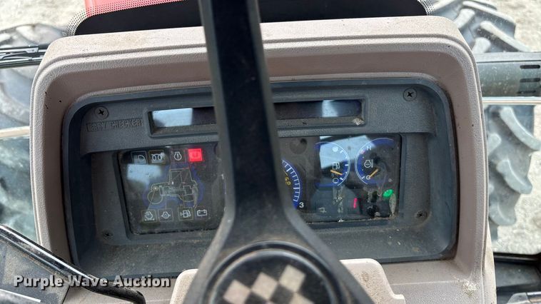 image for item EE4002 2007 Kubota M108X MFWD tractor