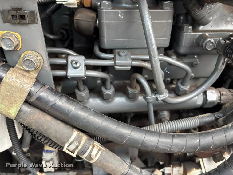 image for item EE4002 2007 Kubota M108X MFWD tractor