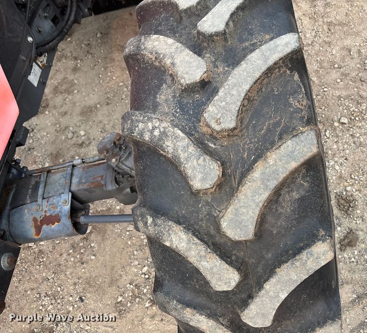 image for item EE4002 2007 Kubota M108X MFWD tractor