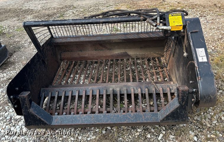 image for item EE4004 Loftness Kwik Pik 600 skid steer rock bucket