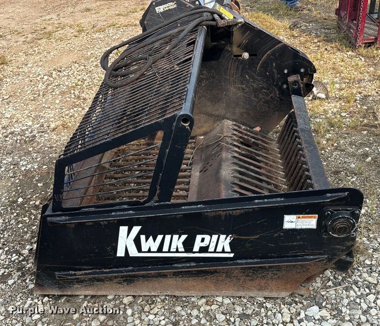 image for item EE4004 Loftness Kwik Pik 600 skid steer rock bucket