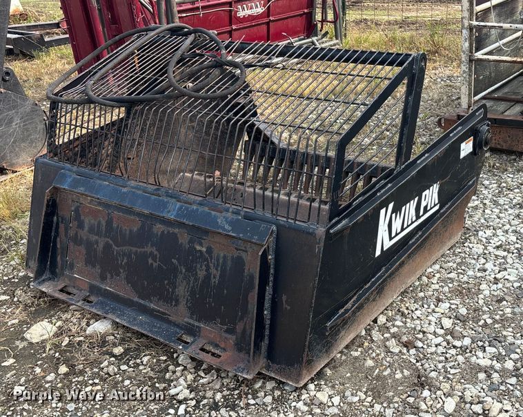 image for item EE4004 Loftness Kwik Pik 600 skid steer rock bucket