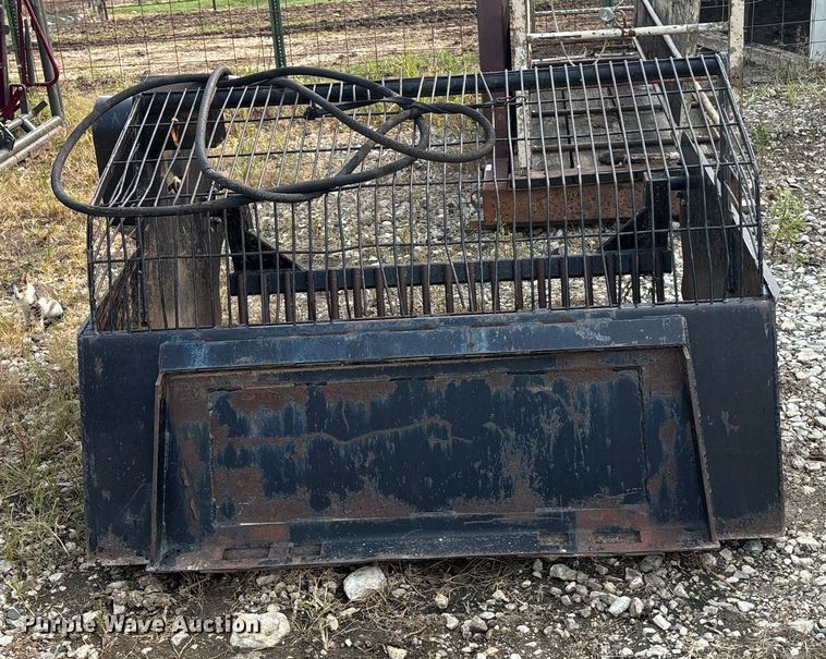 image for item EE4004 Loftness Kwik Pik 600 skid steer rock bucket