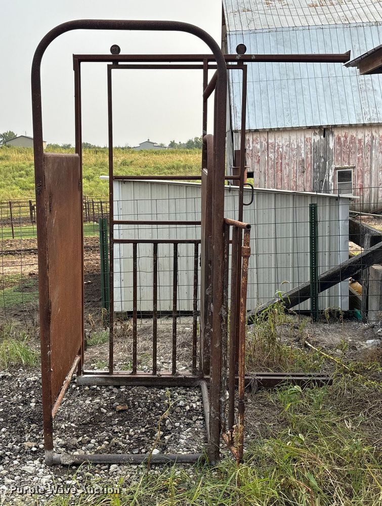 image for item EE4006 chute