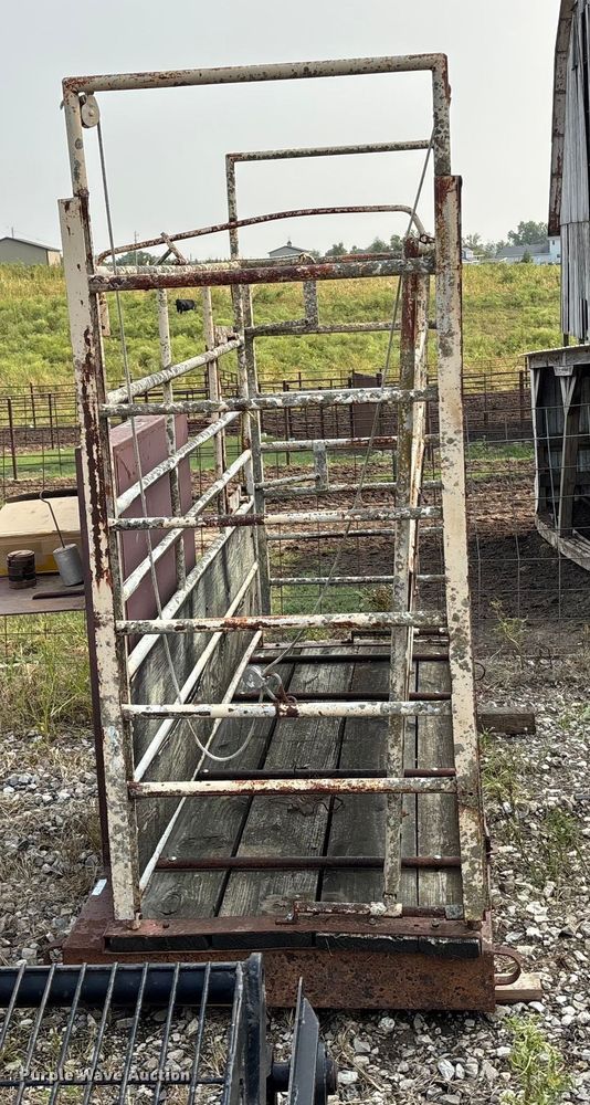 image for item EE4007 Paul Livestock Scale 24 2400 livestock scale