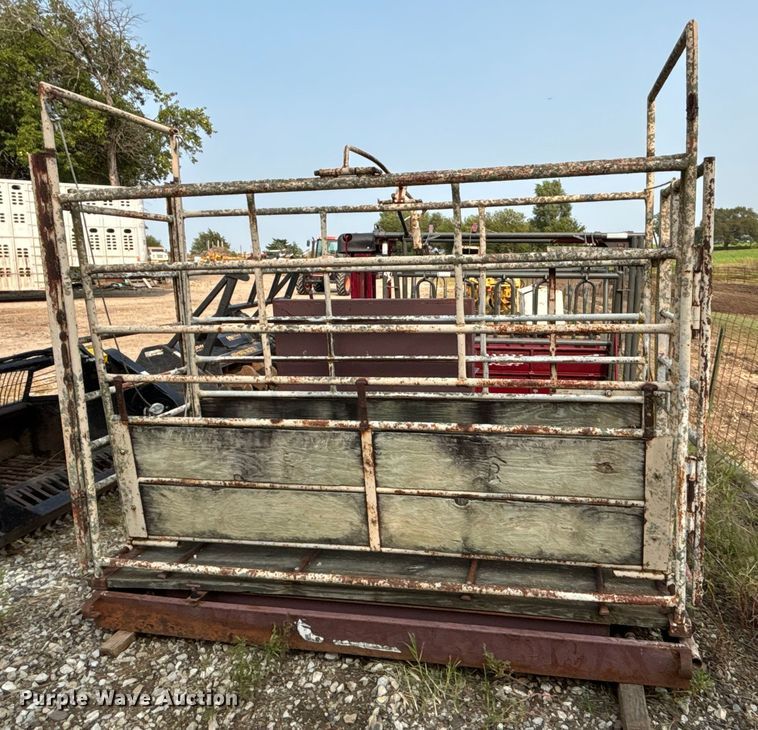 image for item EE4007 Paul Livestock Scale 24 2400 livestock scale